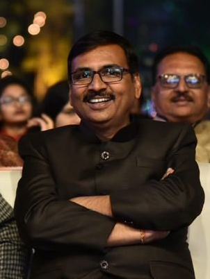 Dineshbhai Kadorbhai Makwana