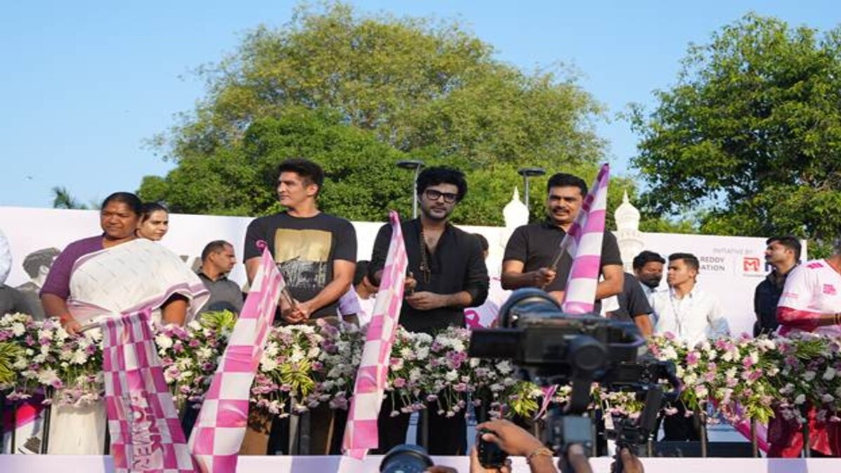 Pink Power Run: Hyderabad's 35,000 Just United for a Cause!