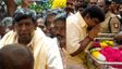 "பாரதிராஜா முகத்தை பார்த்ததும் கதறி அழுத வடிவேலு"... நடையில் தெரிந்த மாற்றம்! தேனியில் கண்கலங்க வைத்த காட்சி!