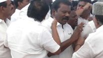 “துரோகி.. துரோகி”.. செல்வப்பெருந்தகை வந்தபோது திமுகவினர் கோஷம்.. திடீர் பரபரப்பு!