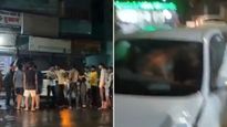 நடுரோட்டில் காருக்குள் காதல் ஜோடி உல்லாசம்.. வெளியே இழுத்து தர்ம அடி கொடுத்த மக்கள்!