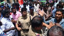 தஞ்சையில் இளைஞரை சிறப்பு எஸ்ஐ முதலில் தாக்கினாரா? விசிக மறியலில் நடந்தது என்ன? போலீஸ் விளக்கம்