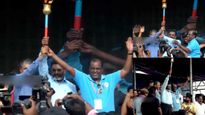 Vanni Arasu: கையை தட்டிவிட்ட திருமாவளவன்.. மேடையிலேயே முகம் மாறிய வன்னி அரசு! விசிக மாநாட்டில் 