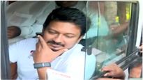 இதை ஒரு காமெடியாக பார்க்கிறேன்.. கைது நடவடிக்கைக்கு பயந்தவன் அல்ல நான்.. நிதானமாக சொன்ன உதயநிதி! 