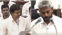 அமைச்சர் மரிய வில்சன் ஸ்டைல் மாதிரி இருக்கே.. பேச்சு வழக்கில் தீர்மானத்தை வாசித்த முதல்வர் விஜய்!