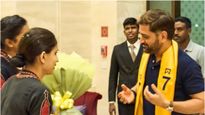 சென்னை வந்த தோனி.. அப்டேட் கொடுக்க தயாரான சிஎஸ்கே நிர்வாகம்.. புதிய பயிற்சியாளர் யார்?