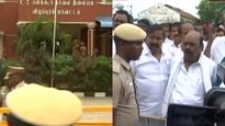 ஒலக்கூர் காவல் நிலையத்தில் உதயநிதிக்கு மதிய உணவு! தனியாக அமர்ந்து சாப்பிடும் Udhayanidhi!