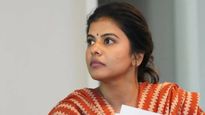 பாலியல் தொந்தரவு செய்த இசையமைப்பாளர்.. பிரியாணிக்கு விலை.. மீண்டும் பாடகி ஸ்வாகதா தாக்கு! யார் அவர்? 
