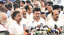 கூடவே இருந்து.. மகிழ்ந்த உள்ளங்கள்.. உதயநிதி கைதை ரசித்த அந்த தலைகள்.. கடுப்பான அறிவாலயம் 