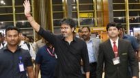 விஜய்யின் லண்டன் பயணம் தோல்வி? நாயுடுவை பாருங்க... லண்டன் ட்ரிப்பில் கோட்டைவிட்டாரா விஜய்? 