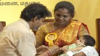 மதுரையில் தாய்மாமன் தங்க மோதிரம் திட்டம்! முட்டி போட்டபடியே குழந்தை கையில் மோதிரம் அணிவித்தார் விஜய்