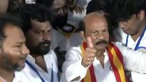 மூச்சு திணறல்.. தொடர் சிகிச்சை.. தவெக எம்எல்ஏ விஎஸ் பாபு உடல்நிலை எப்படி இருக்கு? வெளியான ரிப்போர்ட் 