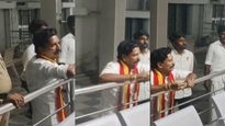 ஸ்ரீவைகுண்டம் தவெக எம்எல்ஏ அரசு மருத்துவமனையில் நள்ளிரவில் திடீர் ஆய்வு..  டாக்டரை எழுப்பி அறிவுரை