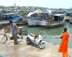 Jeeva with Bhavana in Rameswaram