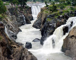Hogenakkal Falls