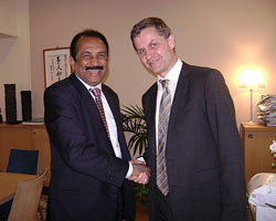 Vaiko with Erik Solheim