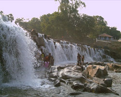 Kodiveri falls