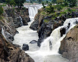 Hogenakkal Falls