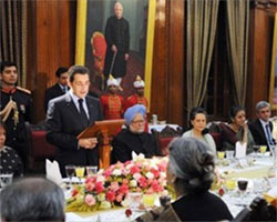 Manmohan singh with Sonia gandhi