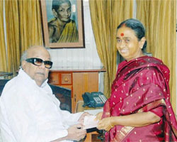 Dayalu Ammal with Karunanidhi Dayalu Ammal with Karunanidhi