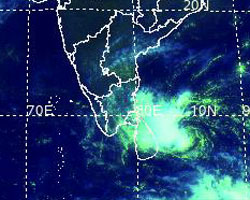 Deep Depression moves towards TN coast