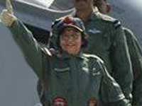 President makes history, flys in Sukhoi