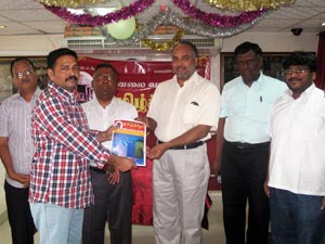 Vaanalai Valar Tamil conducted Kaviarangam in Dubai Vaanalai Valar Tamil conducted Kaviarangam in Dubai