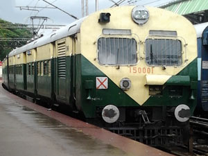 Indian Railways generates Rs 29,903 crore in Q1 of FY 13 Indian Railways generates Rs 29,903 crore in Q1 of FY 13
