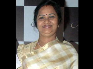 MK Azhazgiri wife MK Azhazgiri wife