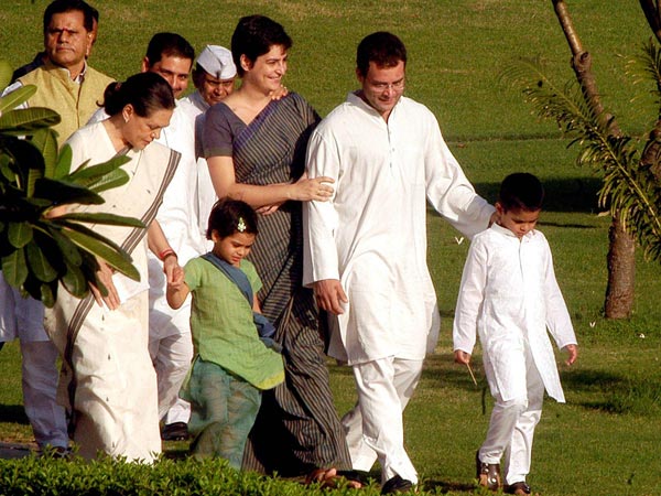 இன்னமும் விலகிடாத மர்மம்தான்