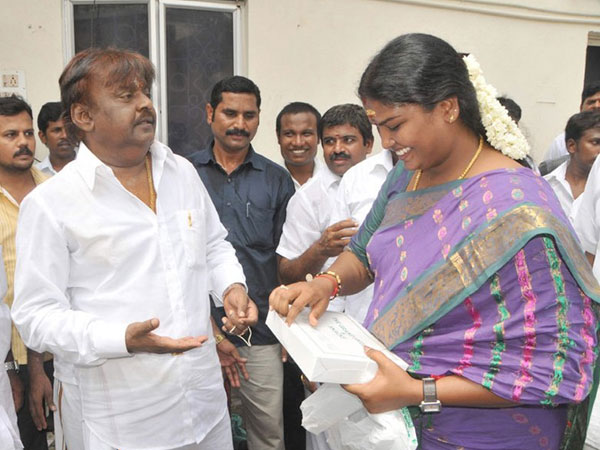 ஓட்டை எப்போ விழுந்துச்சு?