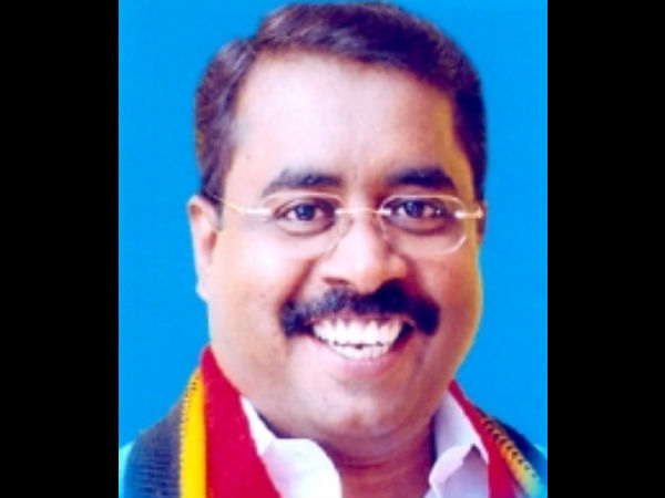 மைக்கேல் ராயப்பன்