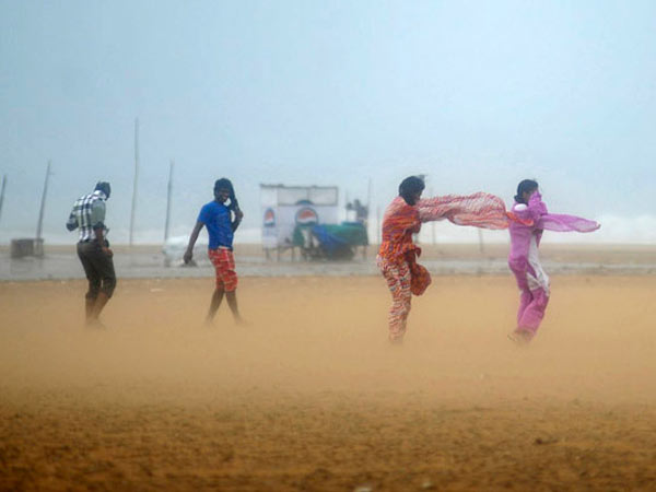 வெறும் காத்து மட்டும்தாங்க வந்துச்சு...!