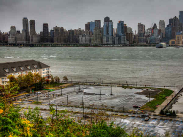 கடவுளே ஐ.நா. கட்டிடத்தை தரைமட்டமாக்கிவிடு!