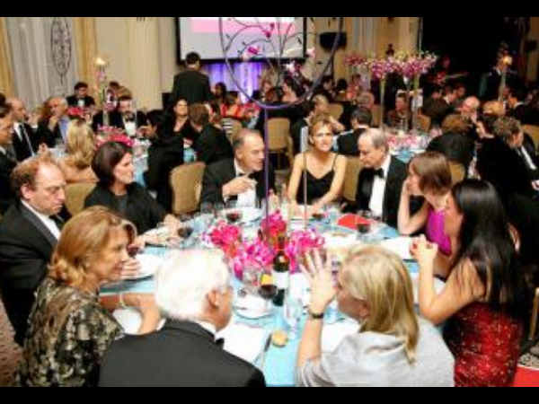 பணக்காரர்கள் ராம்னி பக்கம்