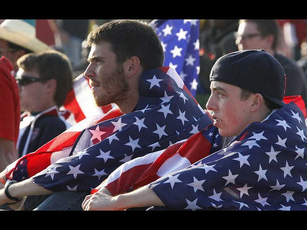 இளைஞர்களும் ஒபாமா பக்கமே!