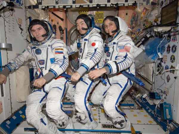 புதிய மூவர் குழு..