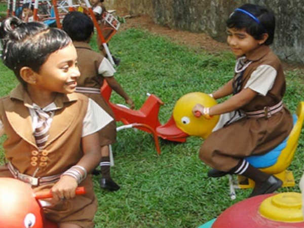 பெற்றோர்களும் பங்குதாரர்கள் பெற்றோர்களும் பங்குதாரர்கள்