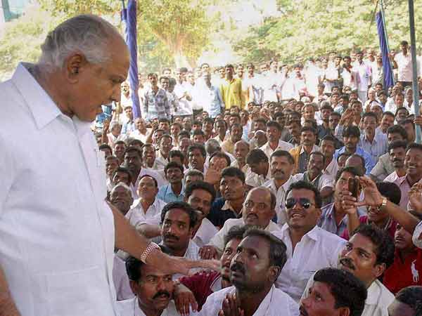 40 ஆண்டுகால உறவு துறப்பு