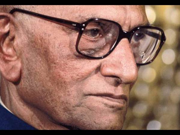 விமான விபத்தில் தப்பியவர்கள்