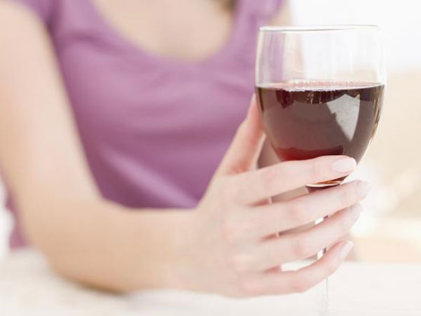 மதுவிற்கு அடிமையாகும் பெண்கள்