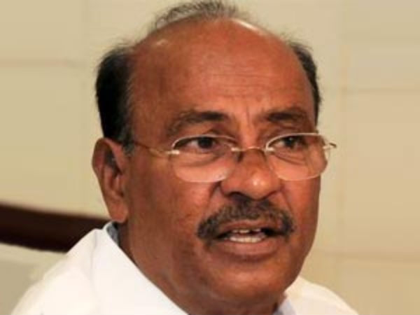 செல்வாக்கு போனதால் மீண்டும் ஜாதி..