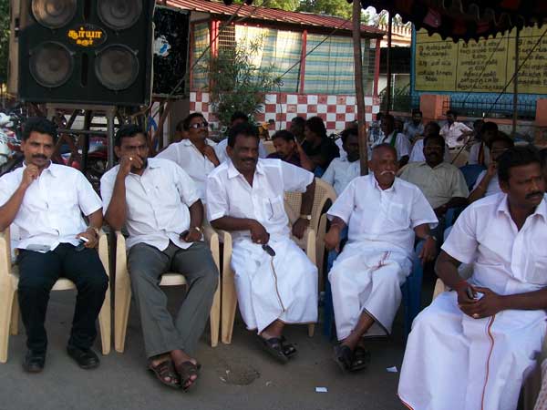 மக்கள் கோரிக்கை