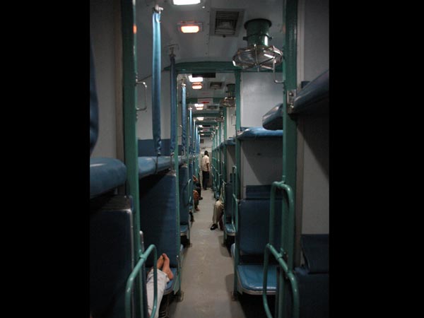 ஹாய், ஹலோ.. எங்கே போறீங்க?