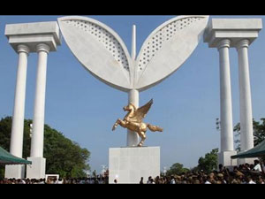 MGR Statue MGR Statue