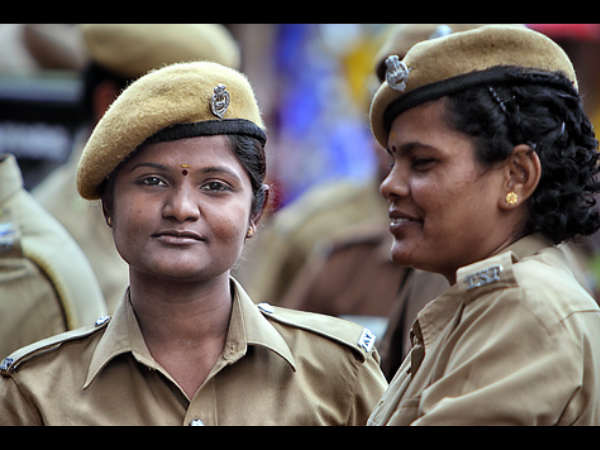 வலைவீசி தேடிய மகளி்ர் போலீஸ்