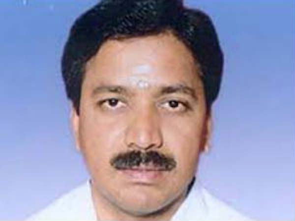 சி.வி.சண்முகத்தின் அமைச்சர் பதவி - கட்சி பதவி பறிப்பு