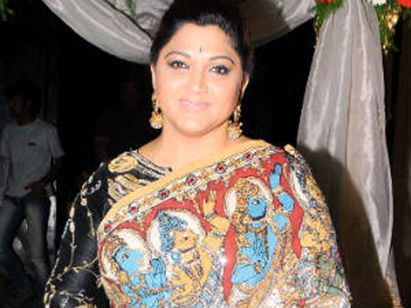 ராமர் படம் போட்ட சேலை .. குஷ்புவைக் கண்டித்து போராட்டம்