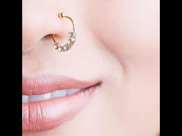 வைர மூக்குத்தி