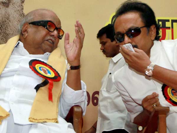 ஸ்டாலினுக்கு 33 மாவட்ட செயலர்கள்: